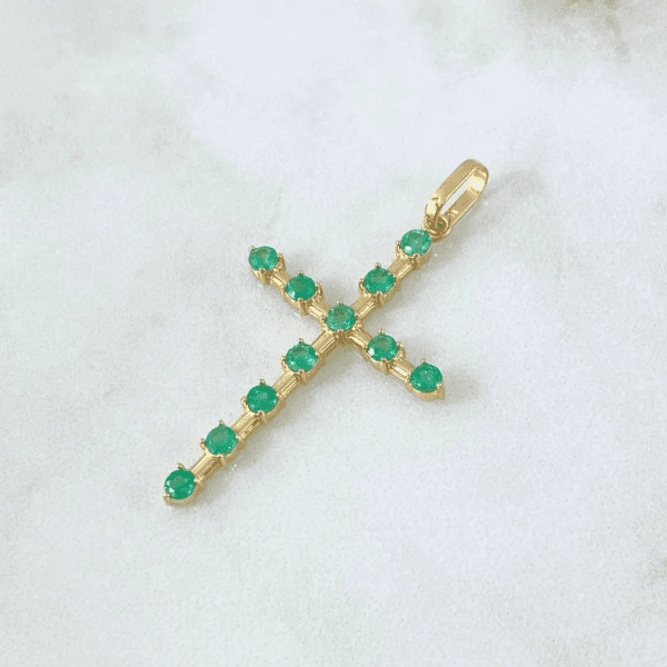 BACULADA CROSS PENDANT WITH EMERALDS 18K GOLD - Image 2