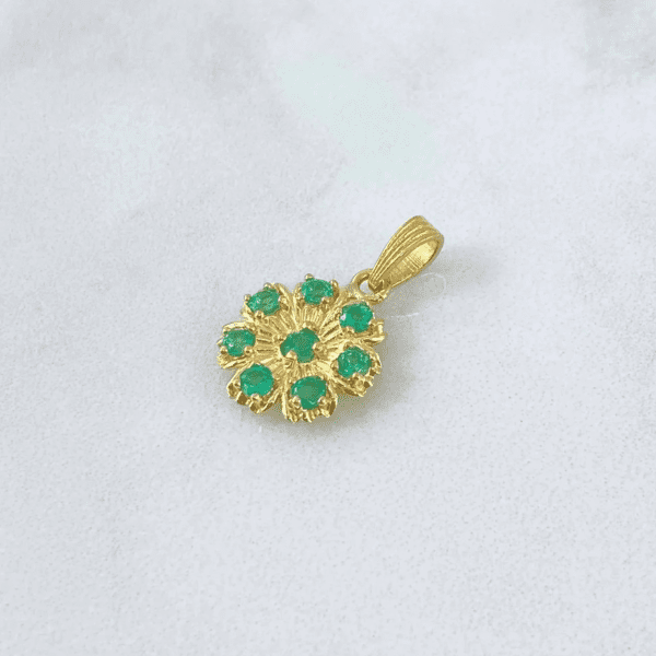 7 PETAL FLOWER PENDANT WITH EMERALDS 18K GOLD - Image 2