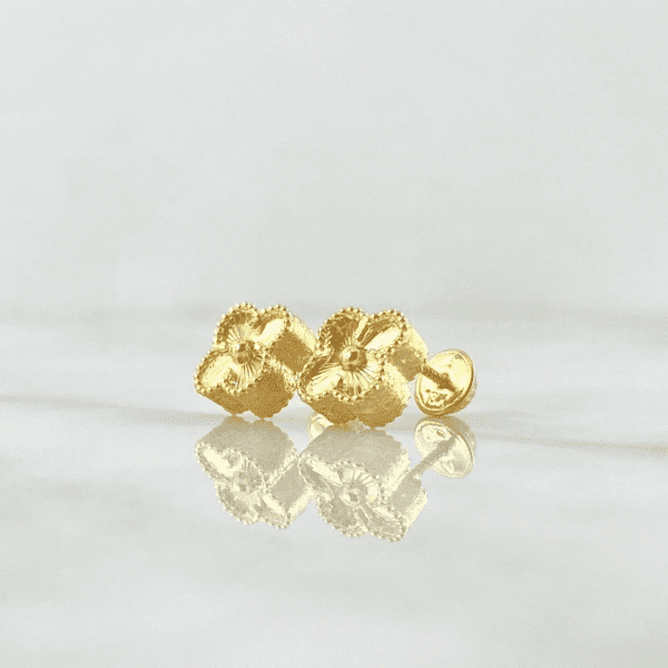 DIAMOND CLOVER EARRINGS 18K GOLD - Image 2